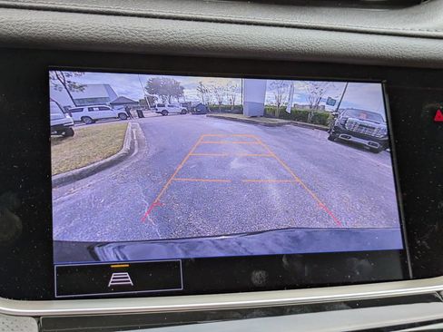 Certified 2025 Cadillac XT5 Luxury image 23