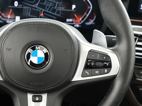Used 2022 BMW M550i xDrive w/ Executive Package AWD/4WD image 12