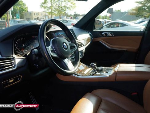 Used 2019 BMW X5 xDrive40i w/ M Sport Package AWD/4WD image 21
