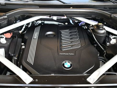 Used 2021 BMW X7 xDrive40i w/ Premium Package 2 image 69