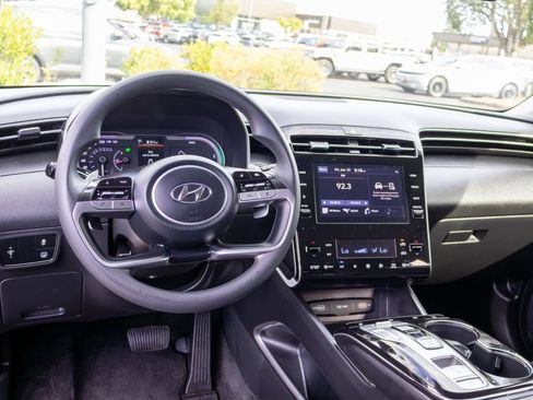 Used 2022 Hyundai Tucson Blue AWD/4WD image 16