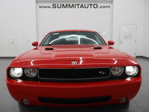 Used 2010 Dodge Challenger R/T RWD image 18
