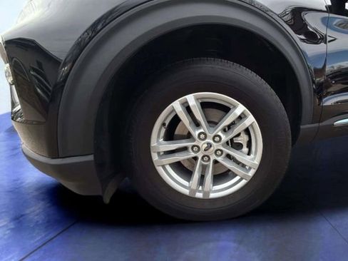 Used 2022 Ford Explorer XLT w/ Equipment Group 202A image 17