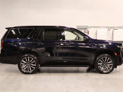 Used 2023 Cadillac Escalade Sport Platinum AWD/4WD image 6