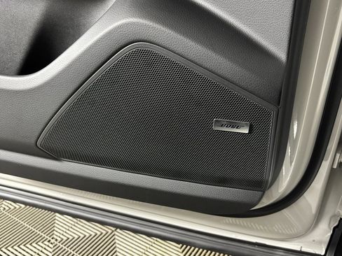 New 2026 Porsche Cayenne image 17