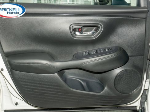Used 2025 Honda HR-V LX image 13