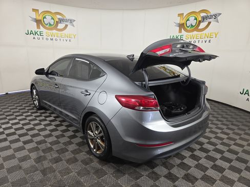 Used 2018 Hyundai Elantra SEL FWD image 30