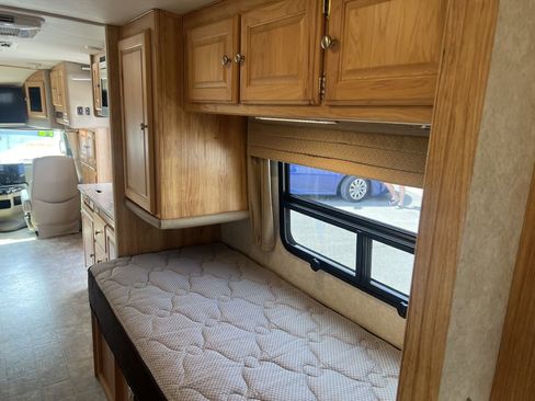 Used 2017 Ford E-450 and Econoline 450 Super Duty w/ Motorhome Prep Package RWD image 18