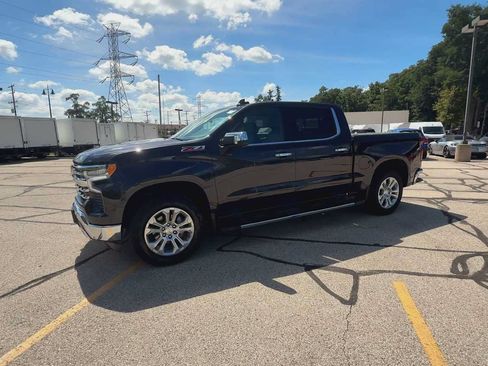 Used 2023 Chevrolet Silverado 1500 LTZ AWD/4WD image 4