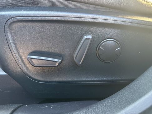 Used 2020 Ford Escape SEL image 28