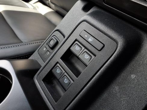 Used 2025 Ford Bronco Outer Banks AWD/4WD image 21