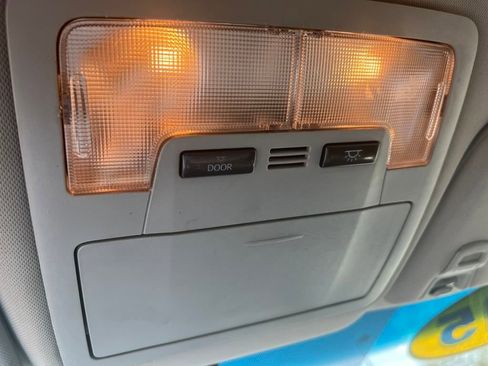 Used 2015 Toyota Avalon XLE image 17