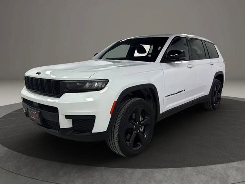 Used 2023 Jeep Grand Cherokee L Laredo AWD/4WD image 1