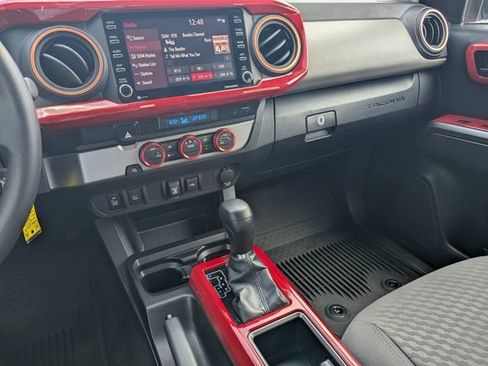 Used 2022 Toyota Tacoma SR5 w/ Technology Package RWD image 24