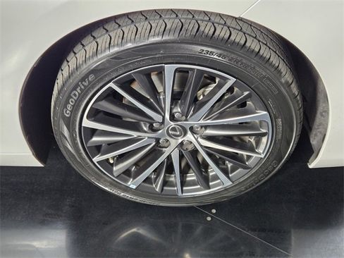 Certified 2023 Lexus ES 350 w/ Premium Package image 9