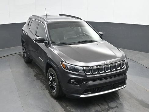 Used 2022 Jeep Compass Limited w/ Sun and Sound Group AWD/4WD image 35