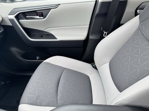 Certified 2024 Toyota RAV4 XLE image 21