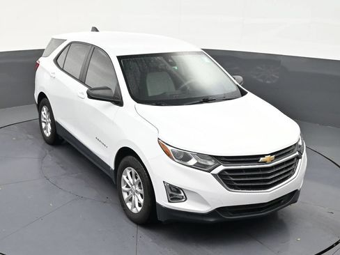 Used 2020 Chevrolet Equinox LS FWD image 15