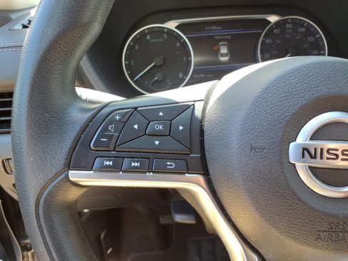 Used 2023 Nissan Sentra SV FWD image 14