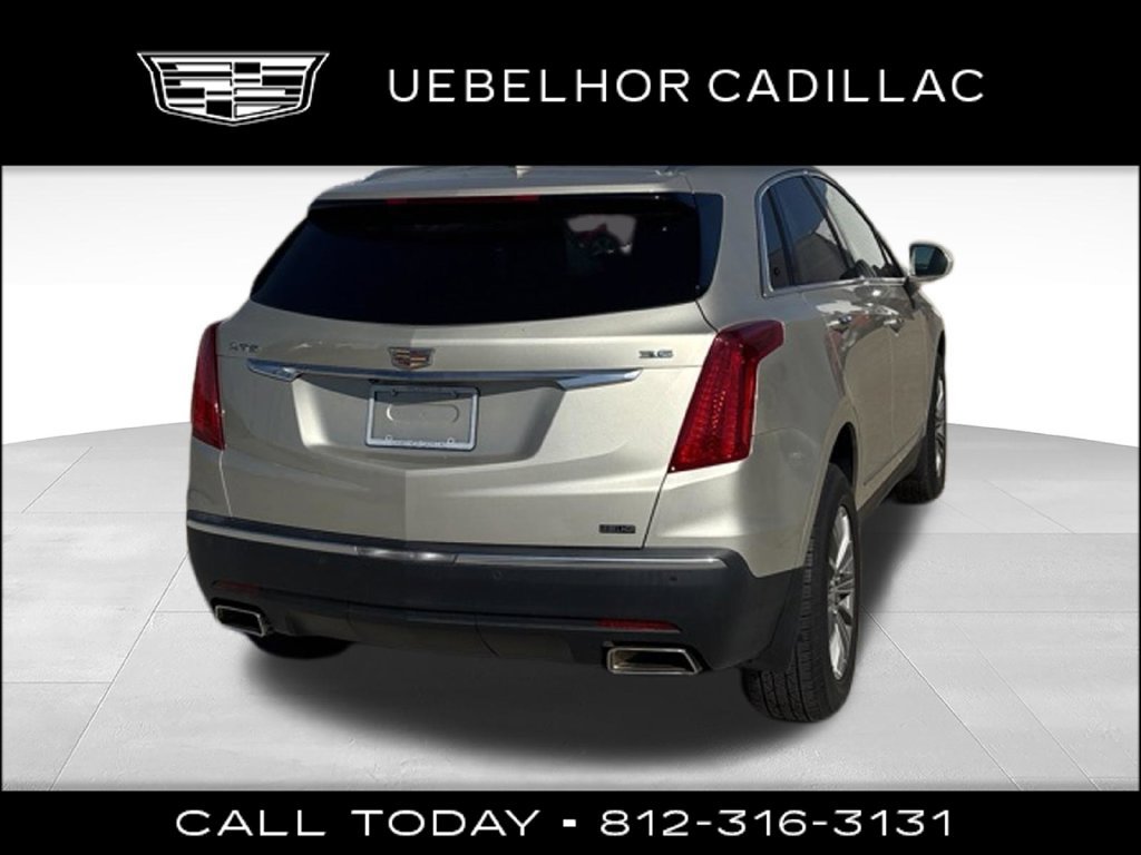 Used 2017 Cadillac XT5 Luxury w/ Driver Awareness Package FWD image 8