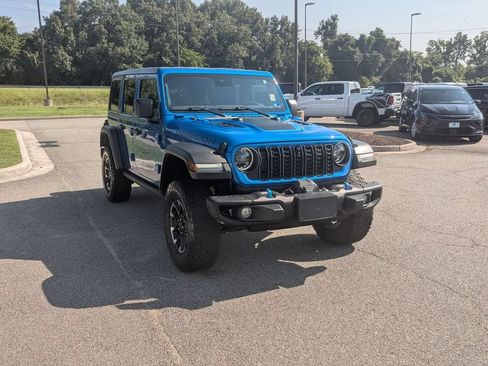 Certified 2024 Jeep Wrangler Unlimited Rubicon 4xe w/ Capability Package AWD/4WD image 7