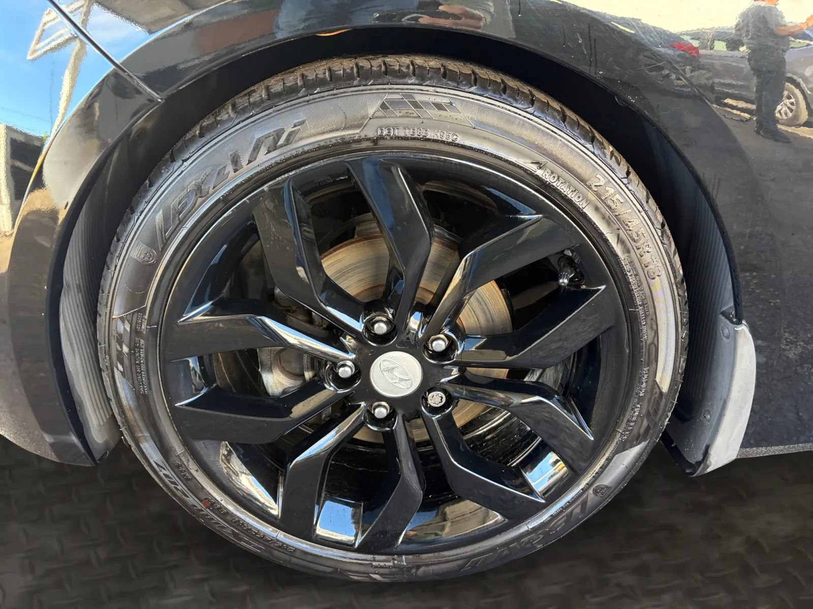 Used 2013 Hyundai Veloster w/ Style Pkg FWD image 31
