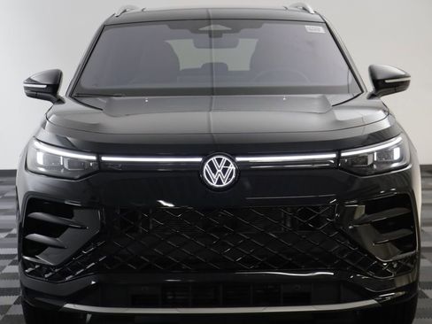 New 2026 Volkswagen Tiguan SEL R-Line AWD/4WD image 24