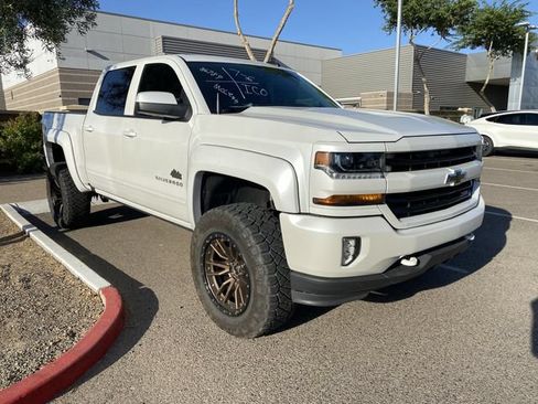 Used 2017 Chevrolet Silverado 1500 LT w/ All Star Edition AWD/4WD image 5