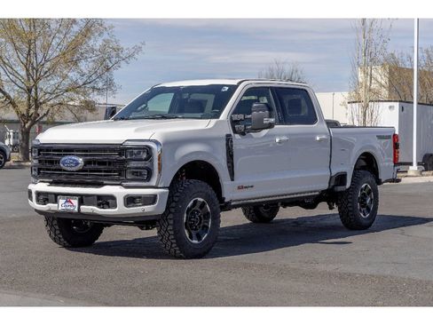 New 2026 Ford F350 Platinum w/ Tremor Off-Road Package AWD/4WD image 7