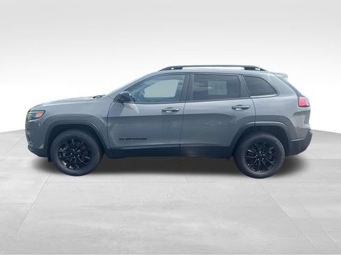 Used 2023 Jeep Cherokee Altitude Lux AWD/4WD image 2