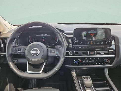 Used 2024 Nissan Pathfinder Platinum w/ Cargo Package AWD/4WD image 14