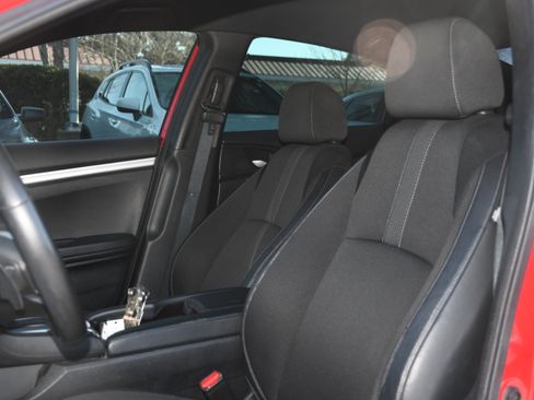 Used 2019 Honda Civic Sport image 11