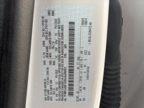 Used 2025 Ford Escape SE w/ PHEV Premium Package FWD image 27