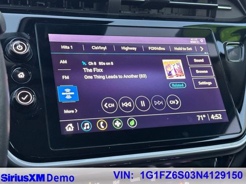 Used 2022 Chevrolet Bolt EUV Premier image 28