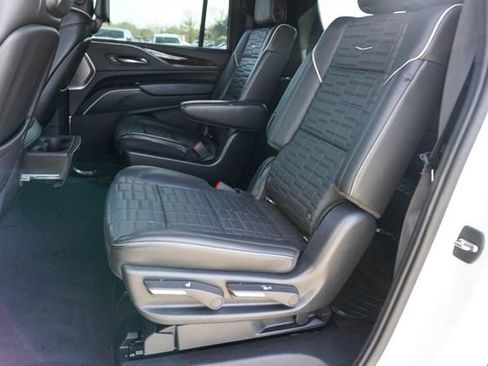 Used 2021 Cadillac Escalade ESV Sport Platinum image 22