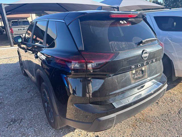 Used 2026 Nissan Rogue SV FWD image 6
