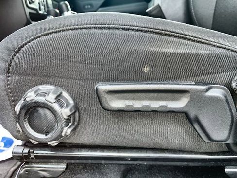 Used 2023 Jeep Gladiator Overland image 16