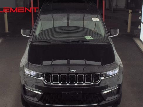 Used 2022 Jeep Grand Cherokee Limited 4xe image 2