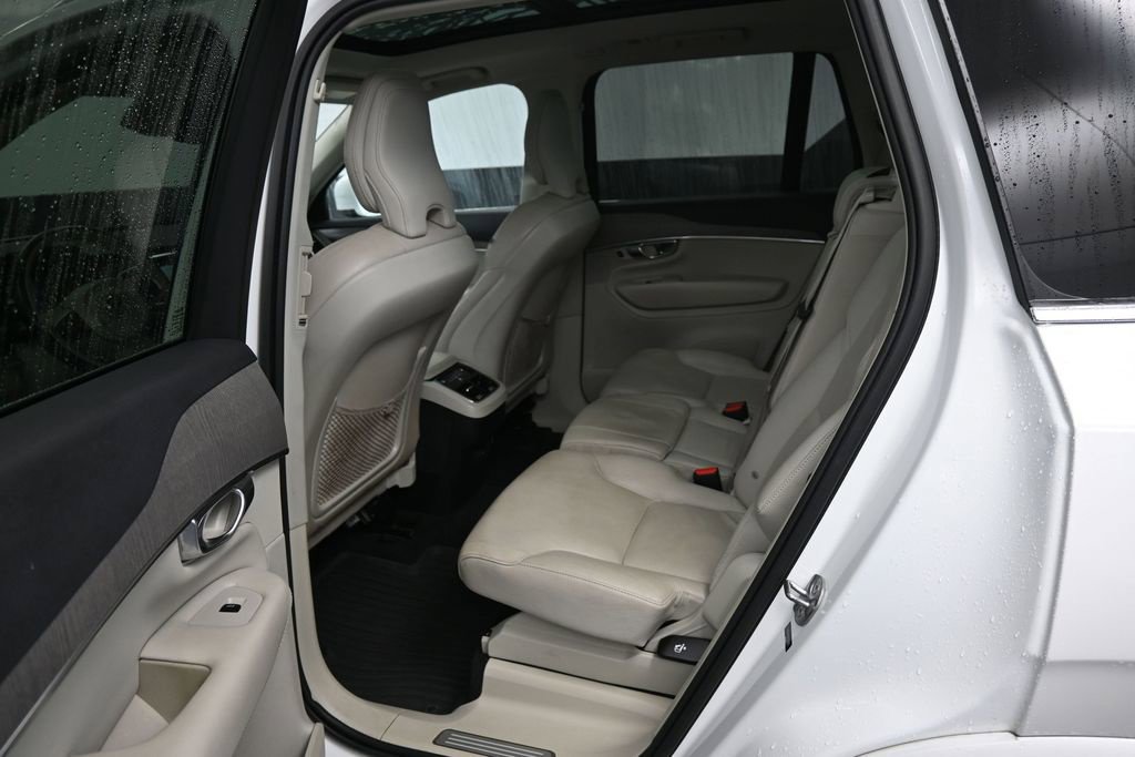 Used 2023 Volvo XC90 B6 Plus w/ Protection Package Premier AWD/4WD image 17