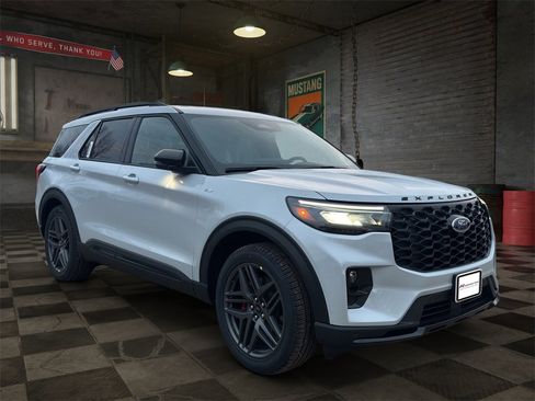 New 2026 Ford Explorer ST-Line w/ ST-Line Street Pack image 29