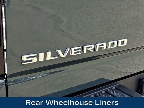Used 2025 Chevrolet Silverado 2500 ZR2 w/ Technology Package AWD/4WD image 33