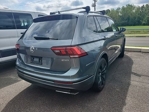 Used 2021 Volkswagen Tiguan SE R-Line AWD/4WD image 3