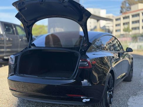 Used 2018 Tesla Model 3 Long Range image 8