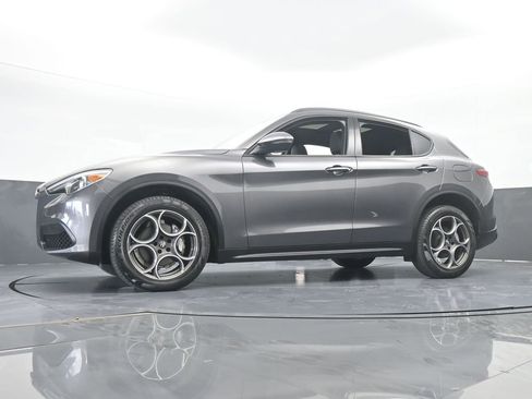 Used 2023 Alfa Romeo Stelvio Sprint image 59