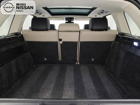 Used 2019 Land Rover Range Rover HSE image 9