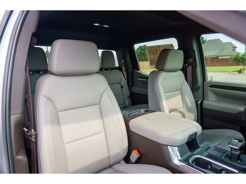 Used 2024 GMC Sierra 1500 SLT AWD/4WD image 17