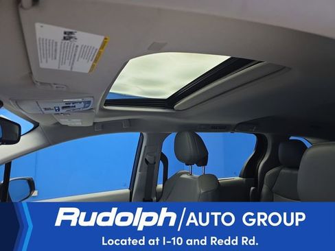 Used 2022 Toyota Sienna XLE FWD image 27
