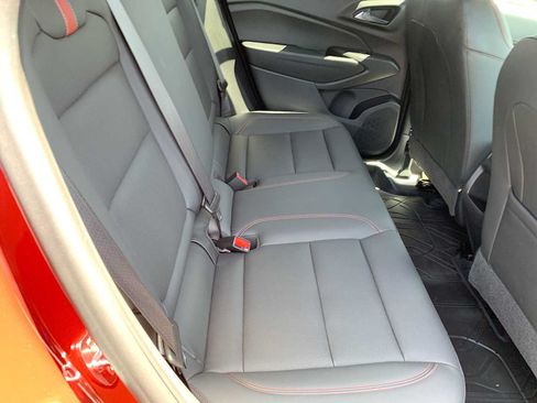 Certified 2024 Chevrolet Trax RS FWD image 24