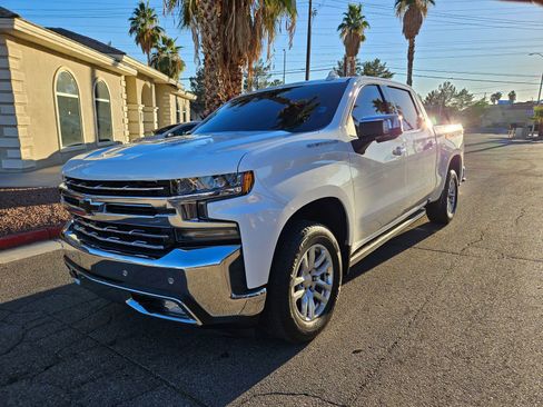 Used 2020 Chevrolet Silverado 1500 LTZ w/ LTZ Plus Package image 3