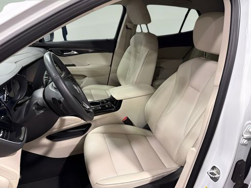 Used 2022 Buick Envision Essence w/ Technology Package I FWD image 11